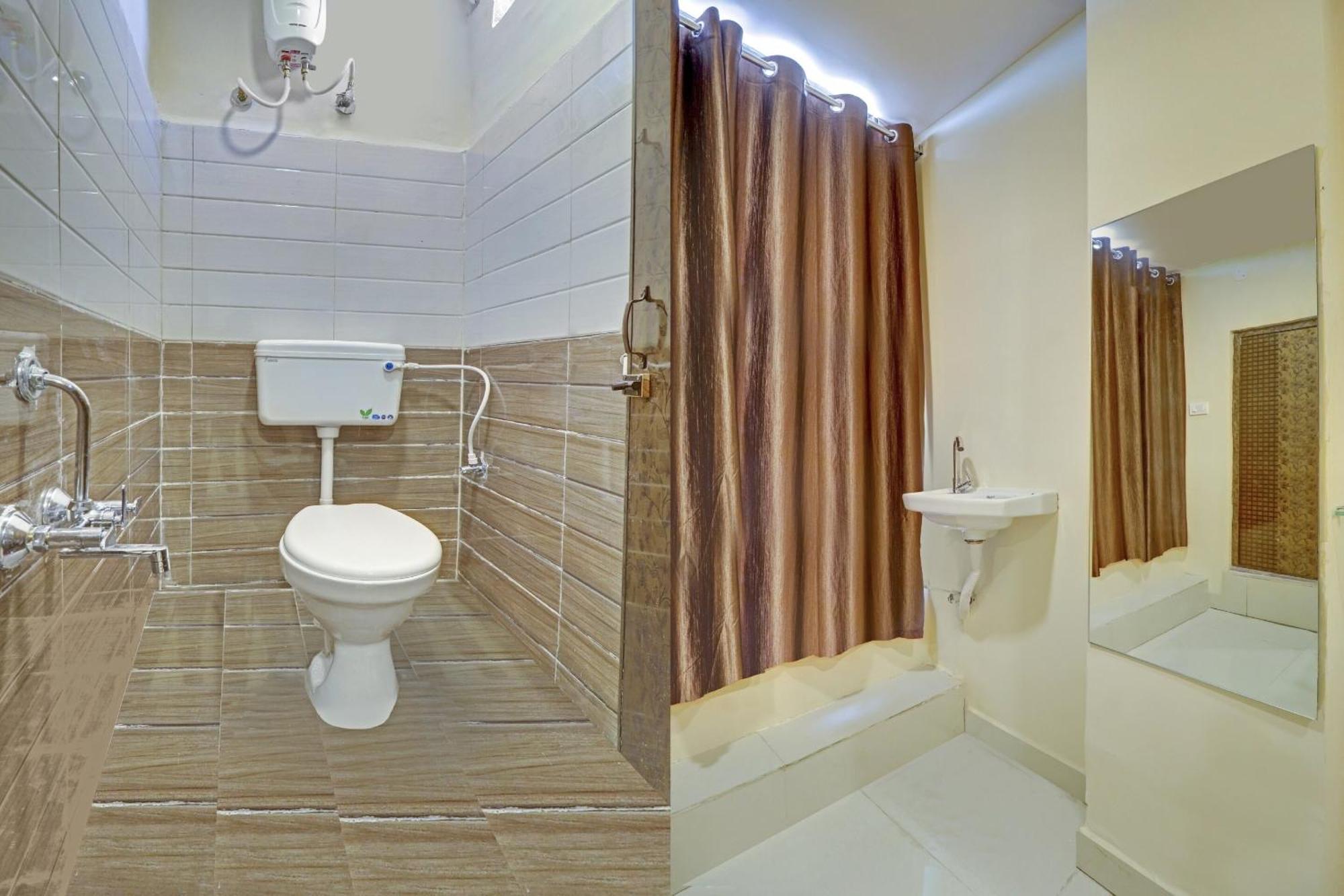 Hotel O Aayush Stay Inn Hyderabad Exterior photo